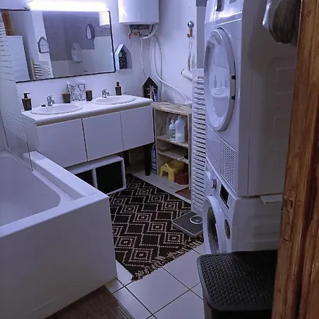 D'hote-friterie Au Zen Chris Et Jenni فندق مبيت وإفطار *