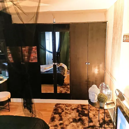 D'hote-friterie Au Zen Chris Et Jenni فندق مبيت وإفطار *